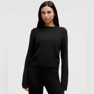 Lululemon Black Cashmere Slim Fit Crewneck Sweater size XS